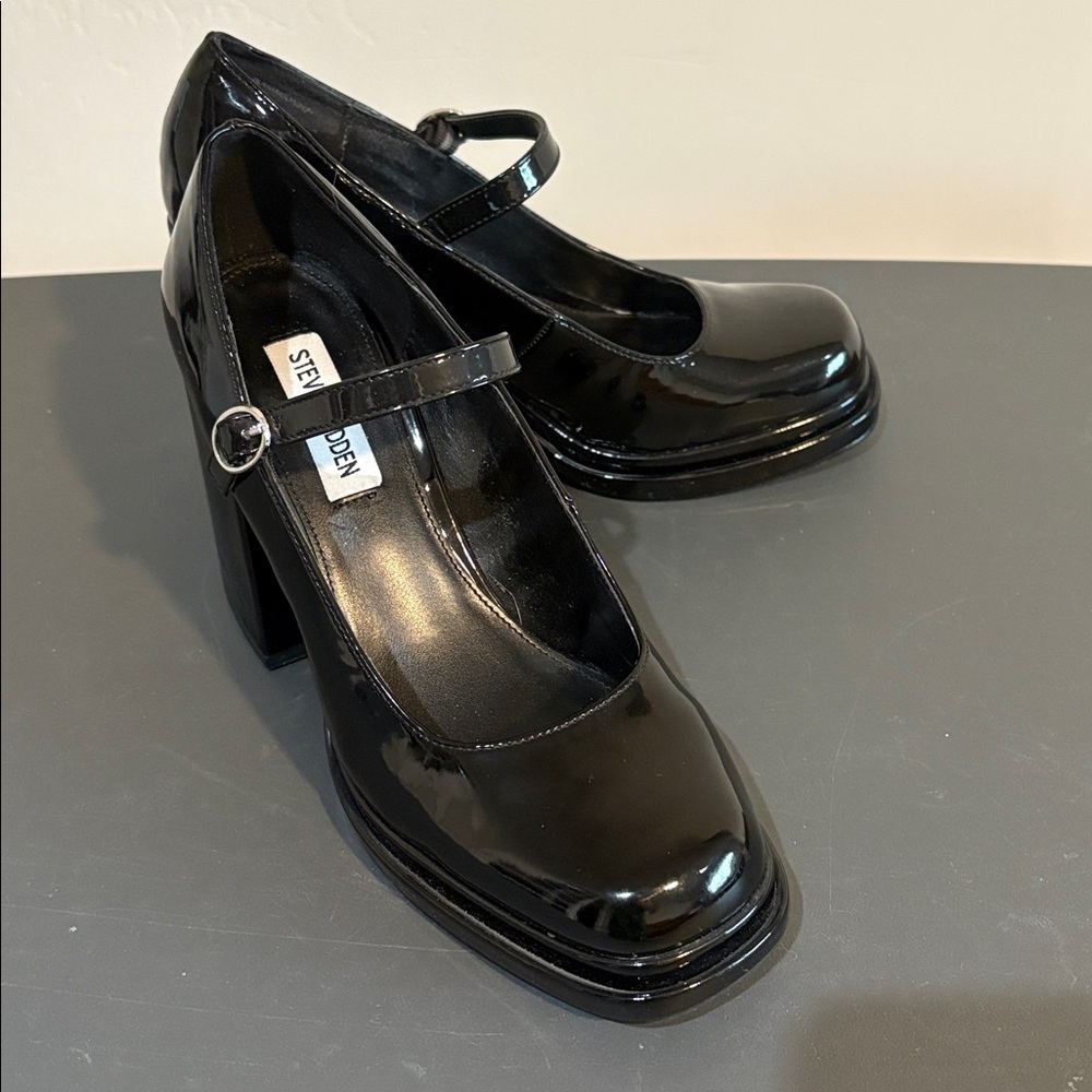 Steve Madden Glossy Black Mary Jane Pumps